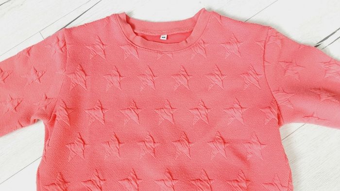 Vêtement fille pull rose fuschia motifs étoiles 6 ans - photo numéro 2