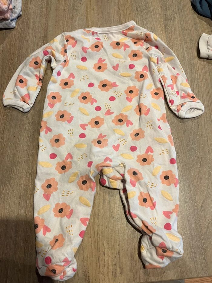2 pyjamas - photo numéro 3