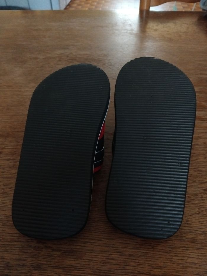 Claquette neuve - photo numéro 4