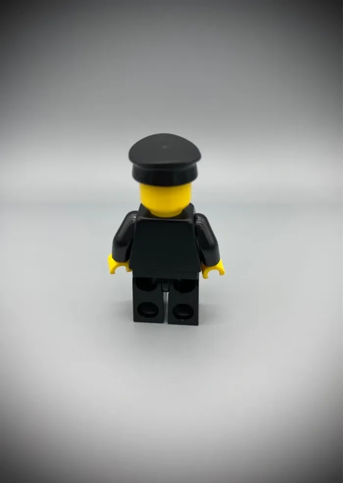 Minifigurine LEGO City air042 - Pilote d’aéroport - Très bon état - photo numéro 2