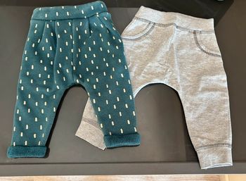 Lot de 2 joggings / Taille 6 mois