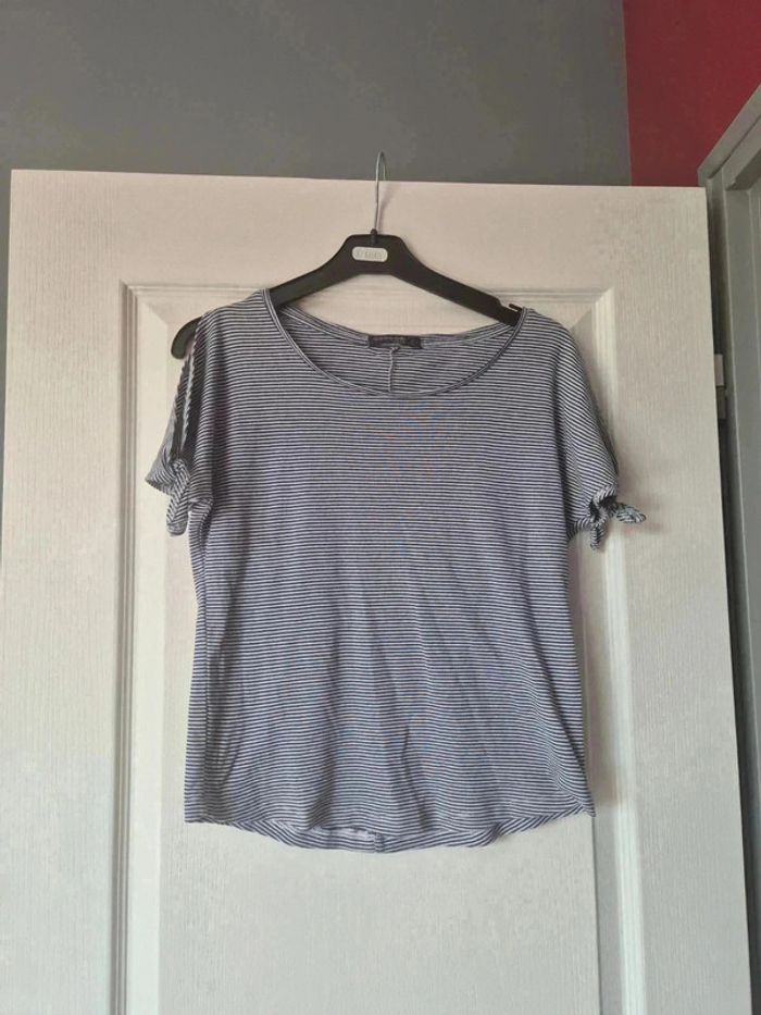 Tee shirt