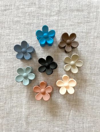 🌟 Lot 8 pinces fleurs plusieurs couleurs