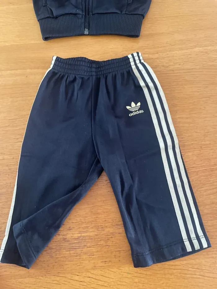 Survêtement adidas 12 mois - photo numéro 3