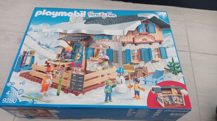 Playmobil chalet