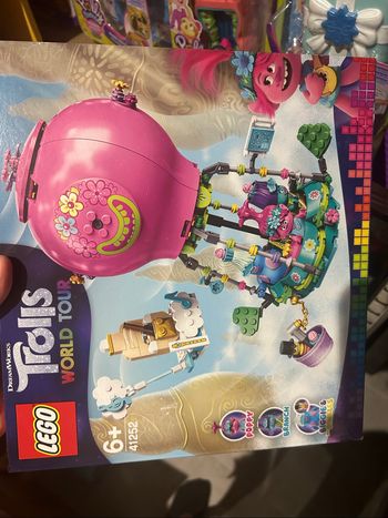 41252 LEGO Trolls World Tour Les aventures en montgolfière de Poppy