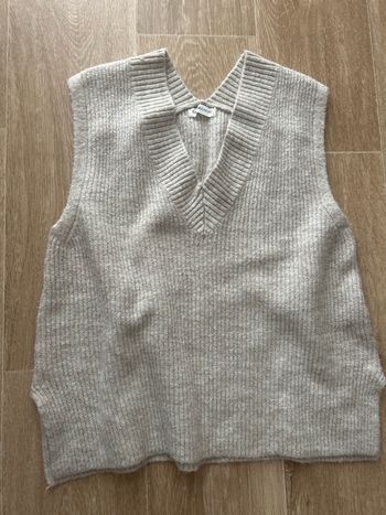 Pull sans manche beige