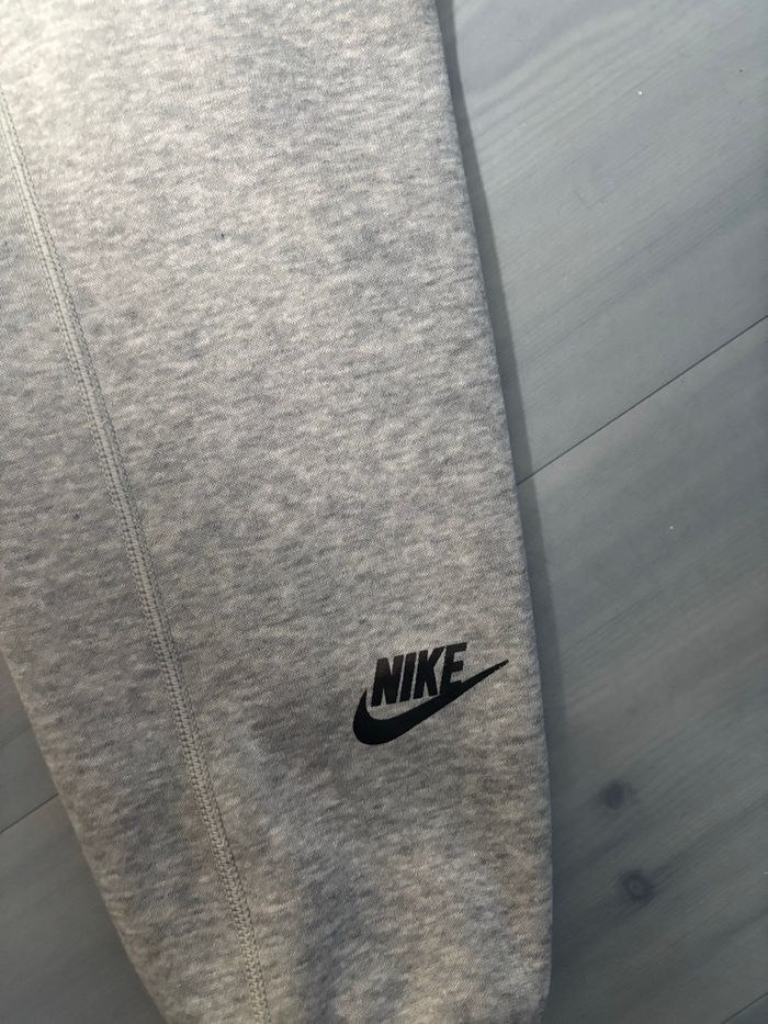 Veste Nike tech aviateur gris taille S très bon état - photo numéro 2