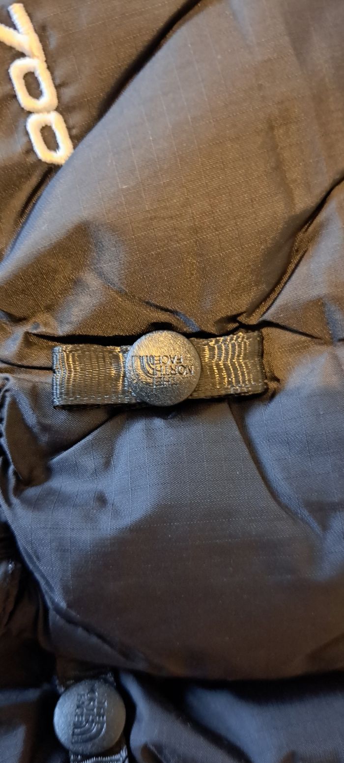 Doudoune noir The North Face 700 . T: L - photo numéro 3