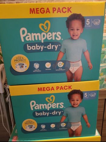 Couche  pampres baby dry t5 (11-16kg)  60€ les 2 ( 82x2)