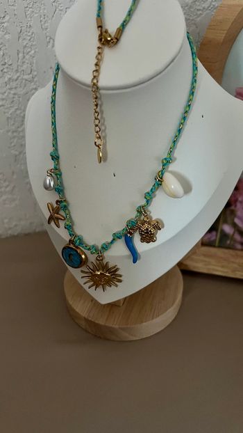 Collier à breloques