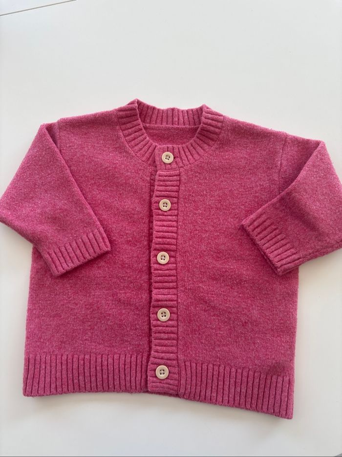Gilet rose UNIQLO Baby – 12/18 mois – Neuf sans étiquette