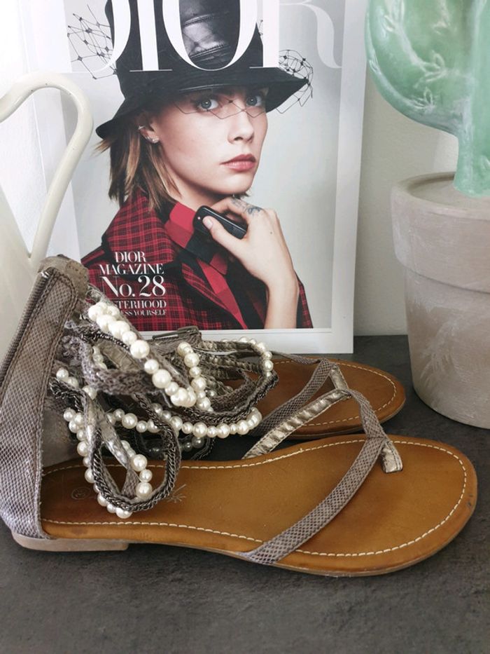 Sandales avec perles - photo numéro 2