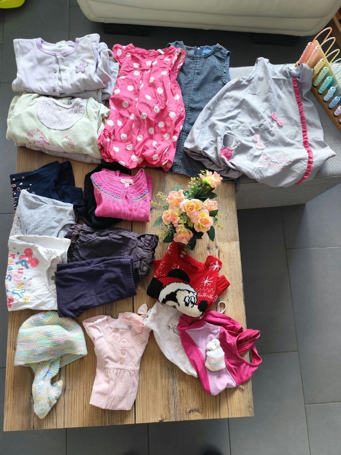 Lot vêtements fille 18 mois
