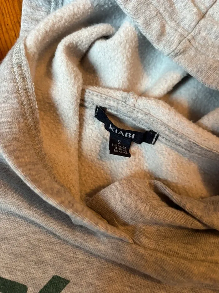 🧥 Pull à capuche Gris « Clus des copines » Taille S - photo numéro 4