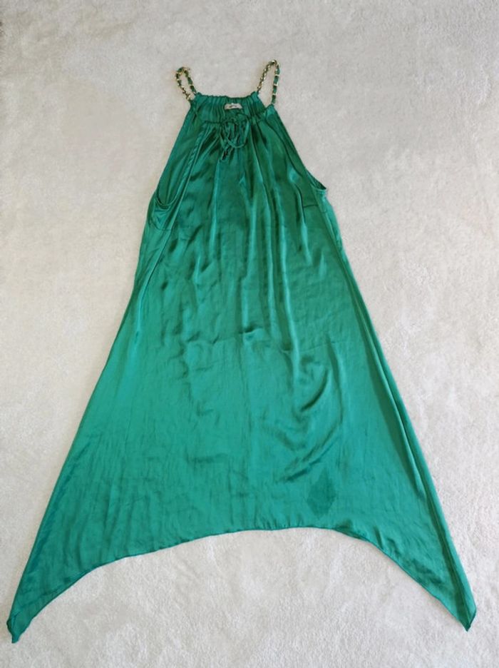 Robe d'été de soirée légère fluide Impérial soyeuse vert émeraude asymétrique classe chic - photo numéro 9