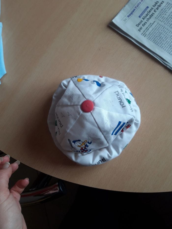 Chapeau 51 cm thème Disney - photo numéro 3