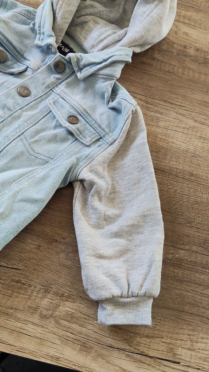 Veste en jean avec capuche 24 mois - photo numéro 4