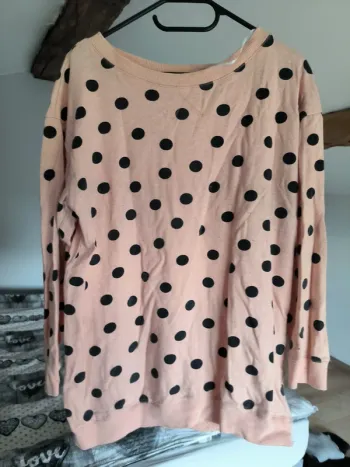 Pull rose à pois noir long femme