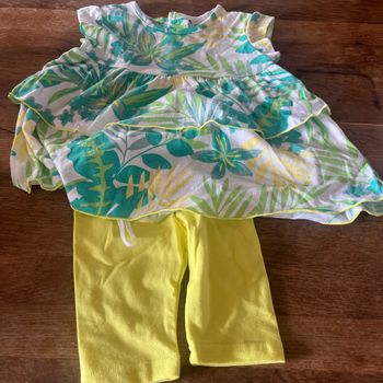 Ensemble fille 6 moi vert