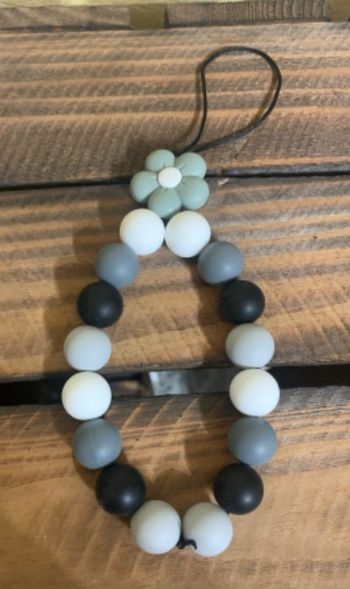 Bijou de portable avec des perles en silicone