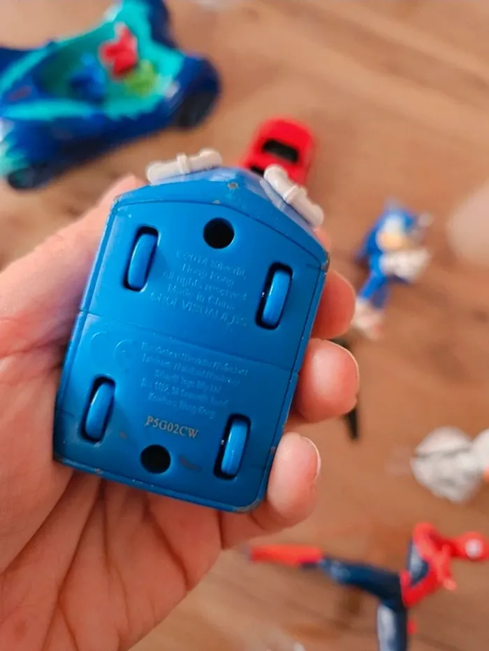 Lot de jouets voitures et marvel - photo numéro 11