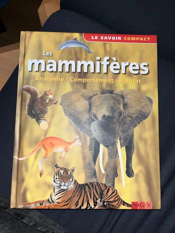 Livre pour enfants sur les animaux le savoir compact les mammifères