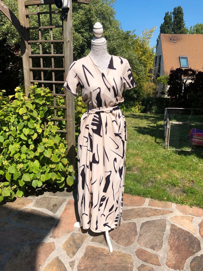 Robe neuve taille S/M - photo numéro 3