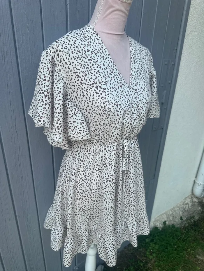Robe d’été manches courtes imprimés beige marron shein 38/M - photo numéro 2