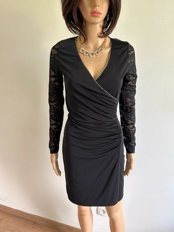 Robe noire avec manches en dentelle Morgan taille S excellent état