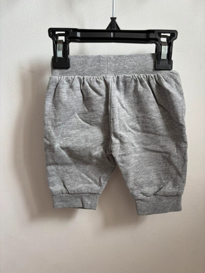 Pantalon gris 3 mois - photo numéro 3