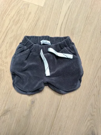 Short éponge feetje 74