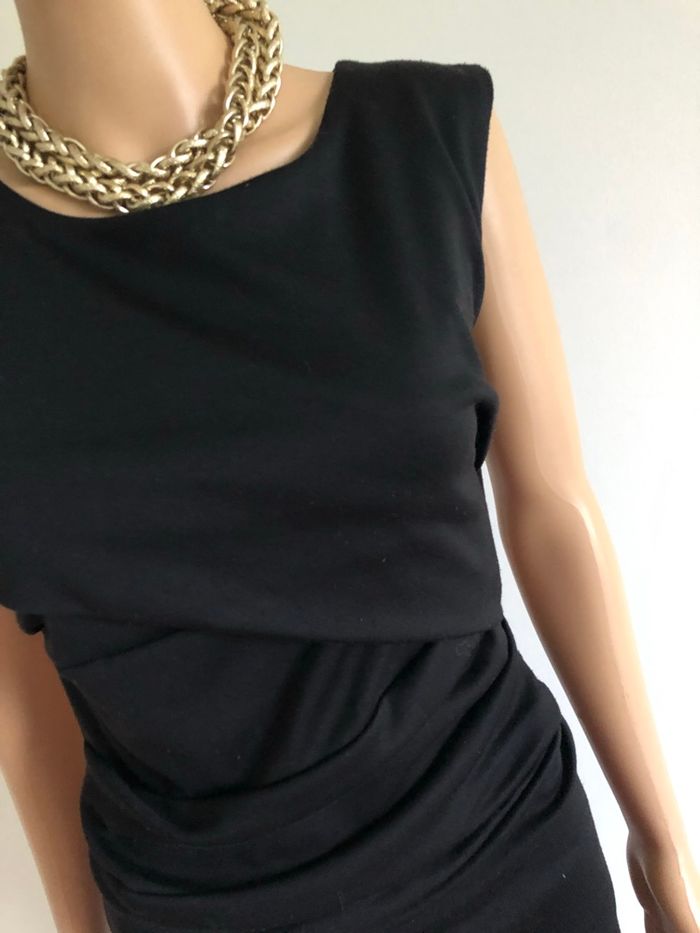 Robe noire sans manches Morgan taille XS bon état (présence de bouloches) - photo numéro 4