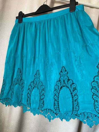 Très jolie jupe soie dentelle verte 40/42 Naf Naf Paris