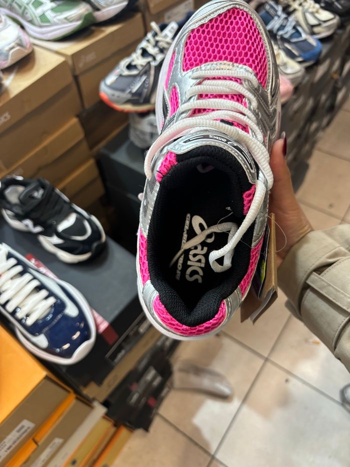 Asics authentique - photo numéro 3