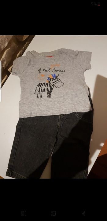 Ensemble bébé taille 12 mois