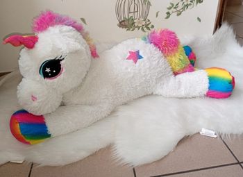 Grande peluche licorne 