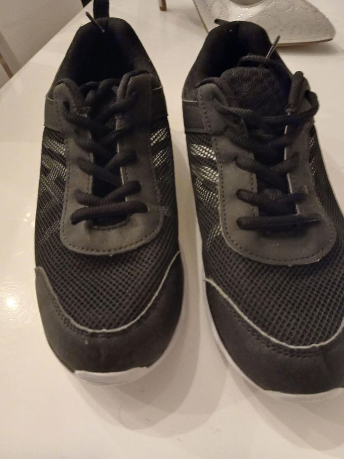 basket noir taille 38