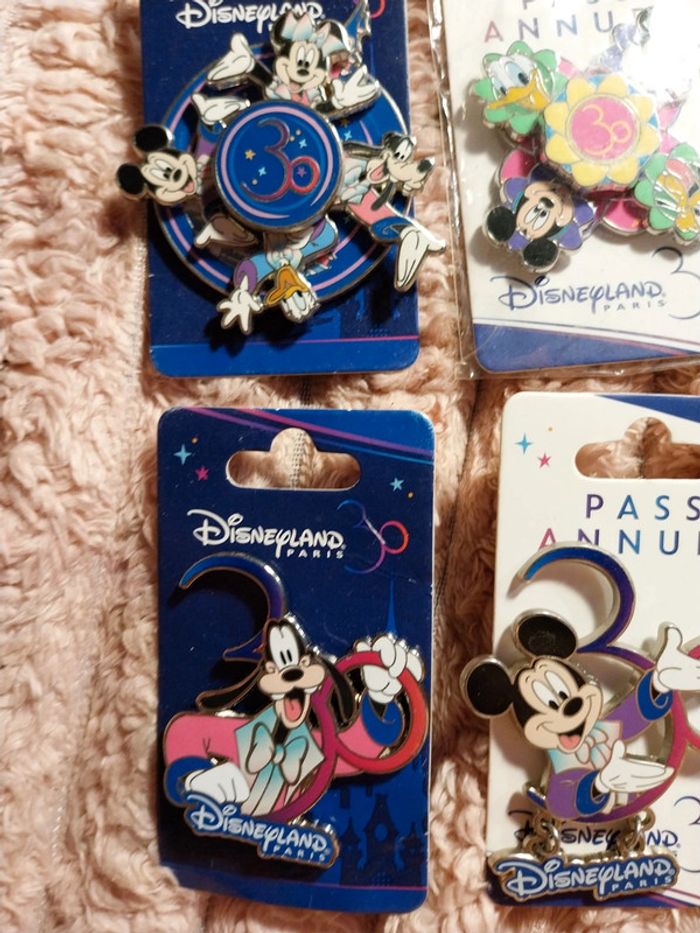 Pins Disney 30 ans anniversaire de disneyland paris - photo numéro 3