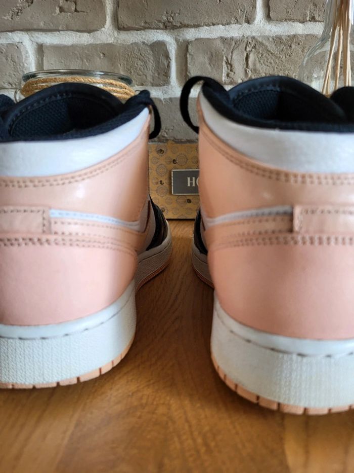 Baskets Nike Jordan 1 Mid Black Toe orange arctique - banc noir et rose, excellent état - photo numéro 11