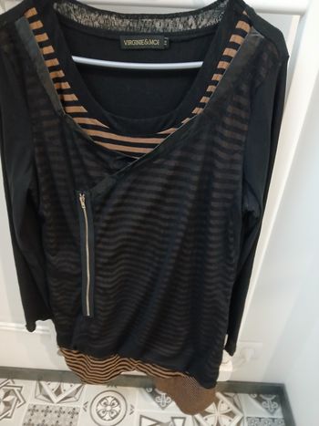 Robe  noire à rayures marron