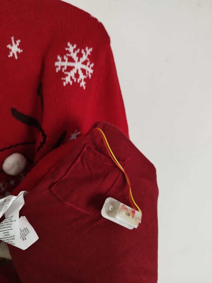 Pull de Noël lumineux - photo numéro 4