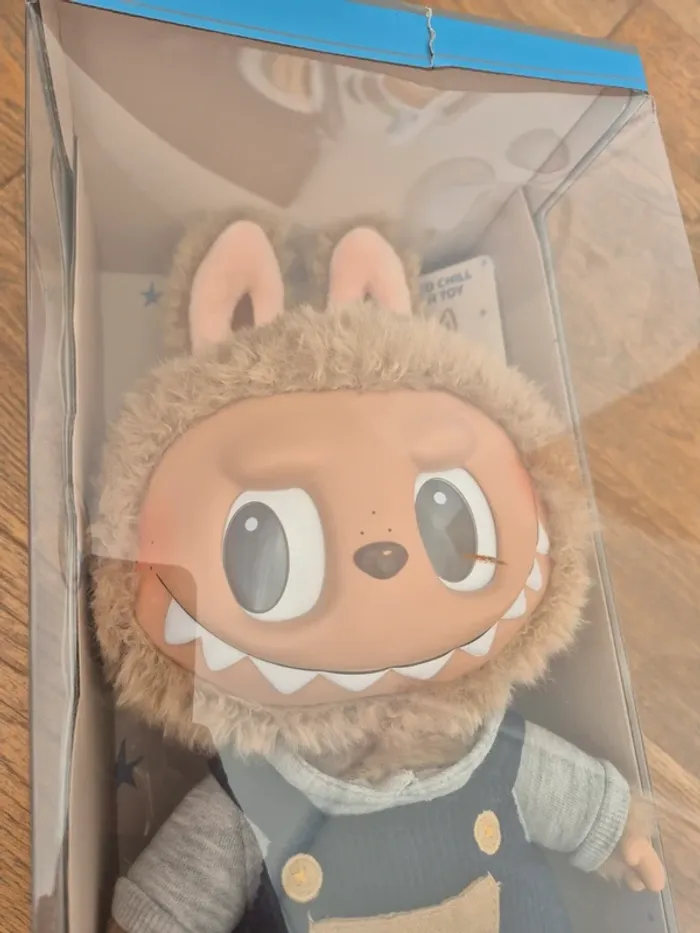 Pop mart time to chill plush toy - photo numéro 2