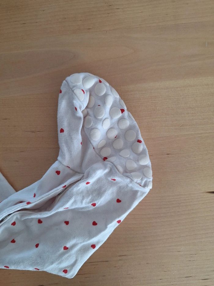 Pyjama pour fille taille 12 mois Marque Vertbaudet très bon état - photo numéro 2