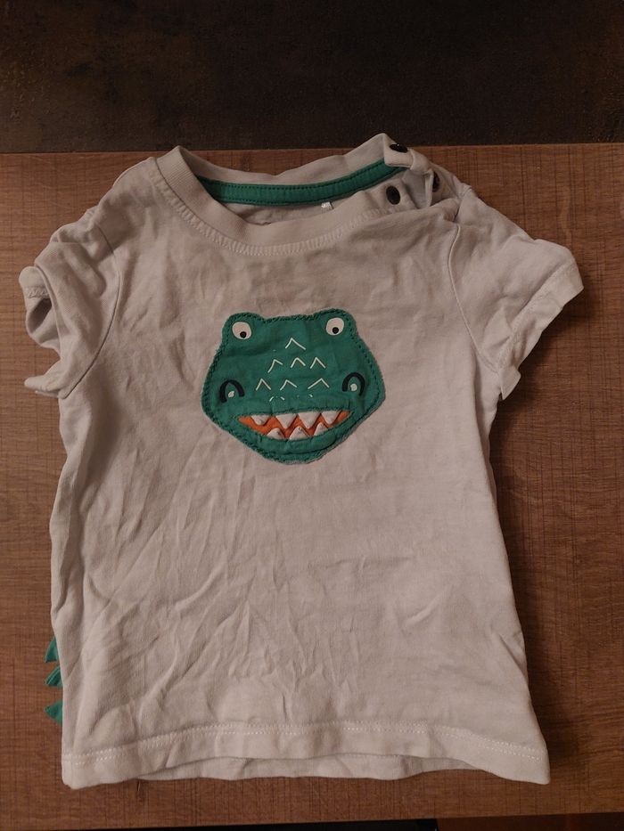 Lot t-shirt 6 mois plusieurs marques - photo numéro 2