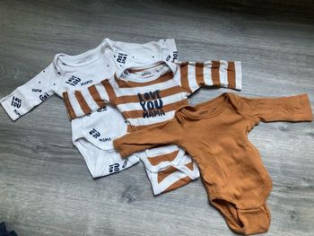 Lot 3 bodies manches longues