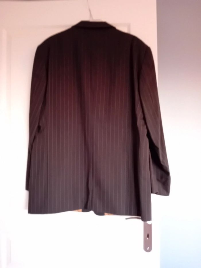 Costume noir à rayures pour homme - photo numéro 6