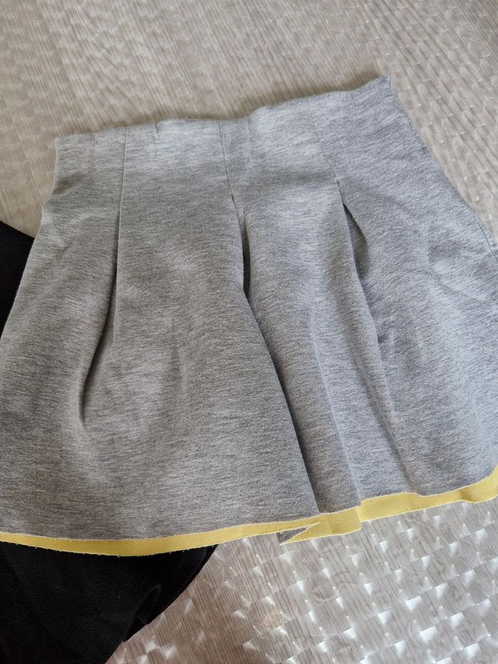 2 jupes fille - photo numéro 3