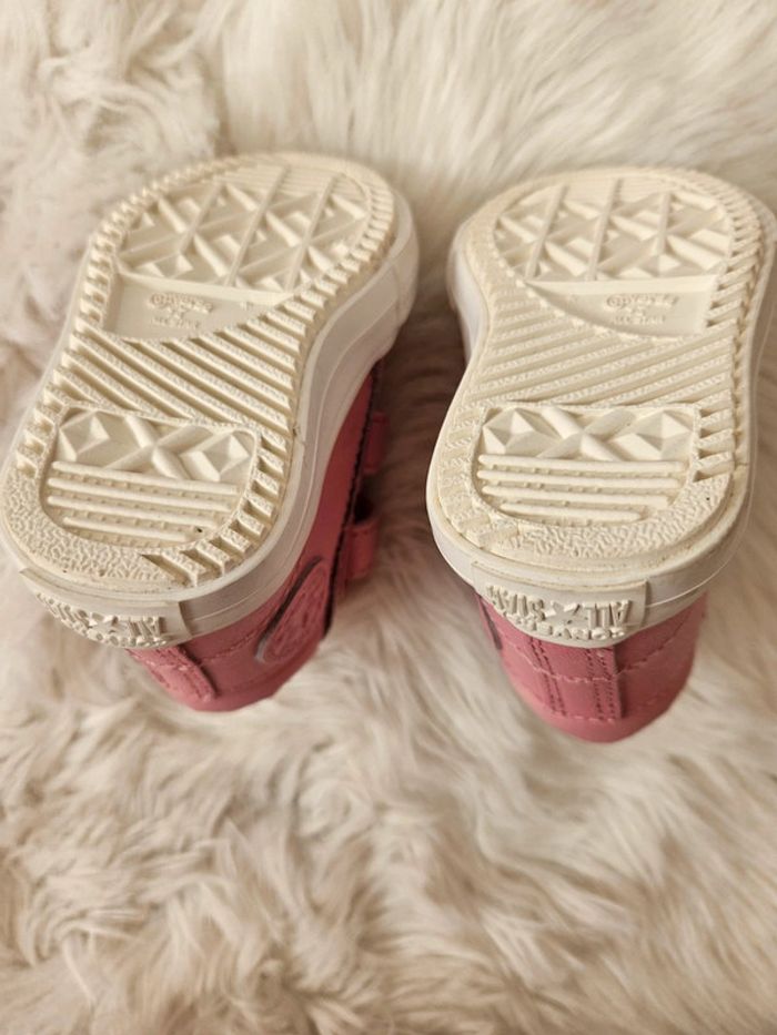 Bottines Converse bébé fourrées rose neuves - photo numéro 4