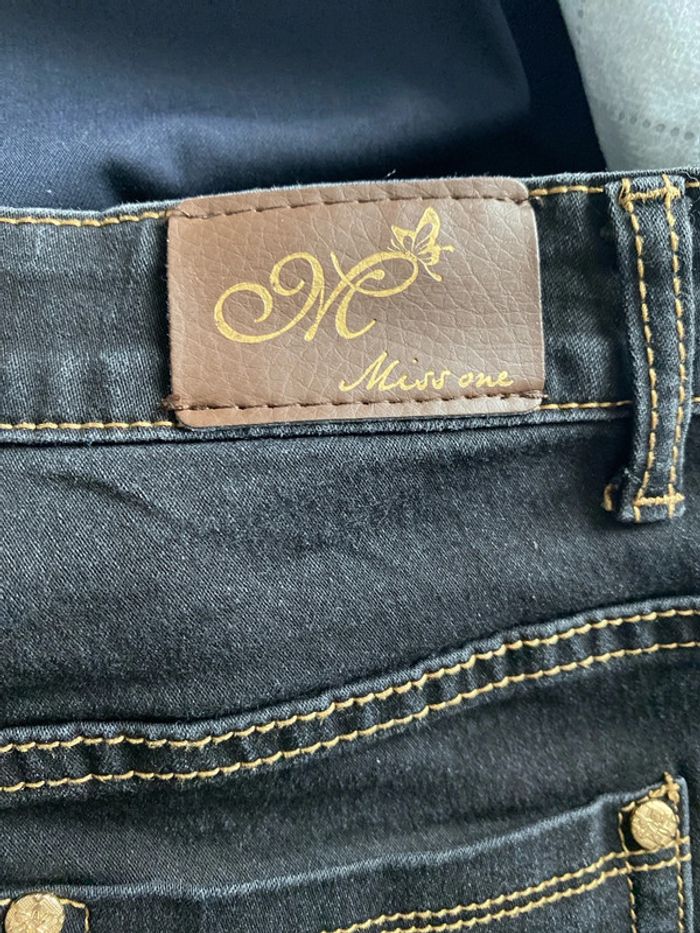 Jean noir Miss One taille 42 - photo numéro 4